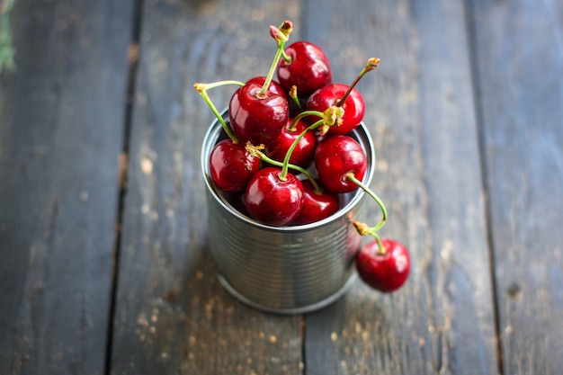 cerezas rojas frutas jugosas frescas bayas