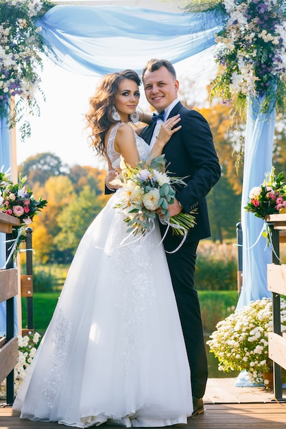 Cerimônia de casamento elegante e criativa