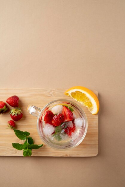 Foto cerrar en cócteles de alimentos en vaso alto