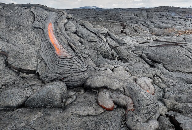 Foto cerrar el magma en el campo de lava hawaii volcanoes national park