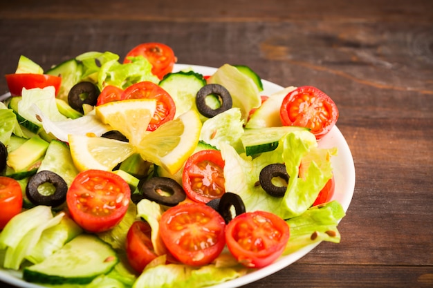 Cerrar vista de ensalada de vegetales saludables