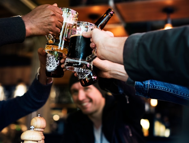 Cerveja Artesanal Bebida Cerveja Bebida Alcoólica Celebrar Refresco