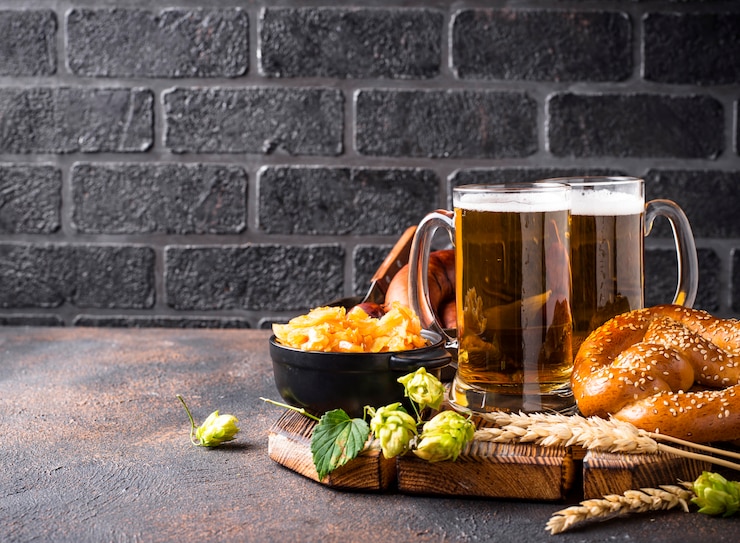Foto cerveja, biscoitos e comida da baviera
