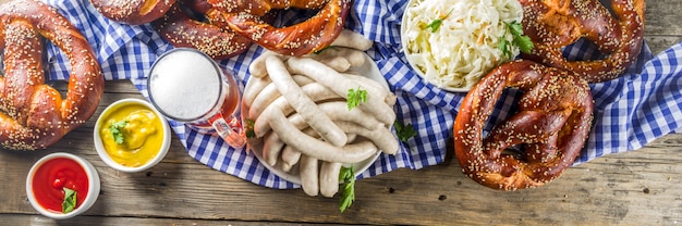 Cerveja e comida da Oktoberfest