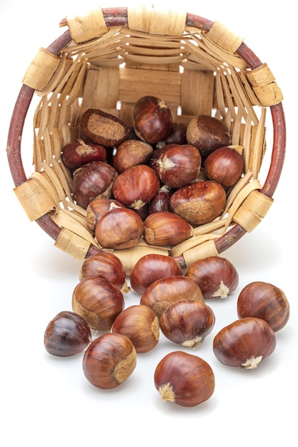 Cesta com castanhas