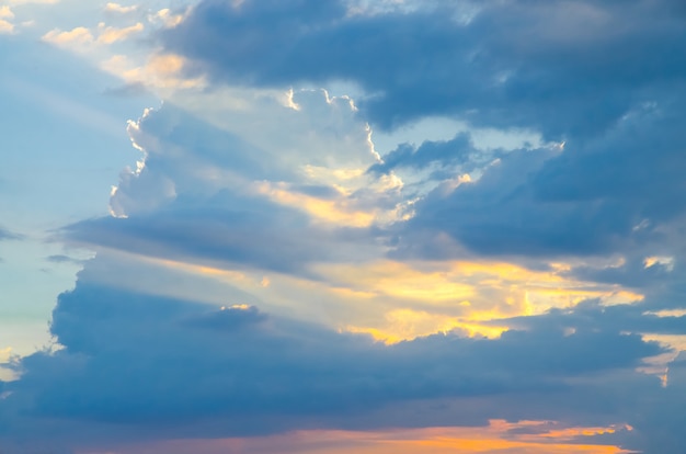 Foto céu azul, com, pôr do sol, luz