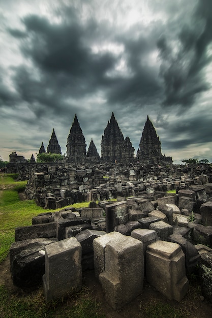 Céu bonito em prambanan