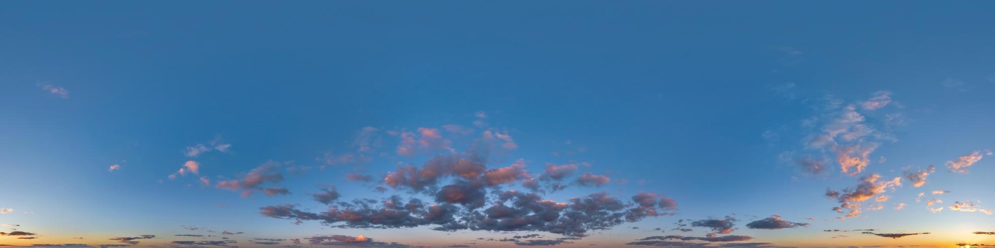 Céu azul do pôr do sol com nuvens como visão panorâmica hdri 360 sem  costura com zênite em formato equiretangular esférico para uso em gráficos  3d ou desenvolvimento de jogos como cúpula