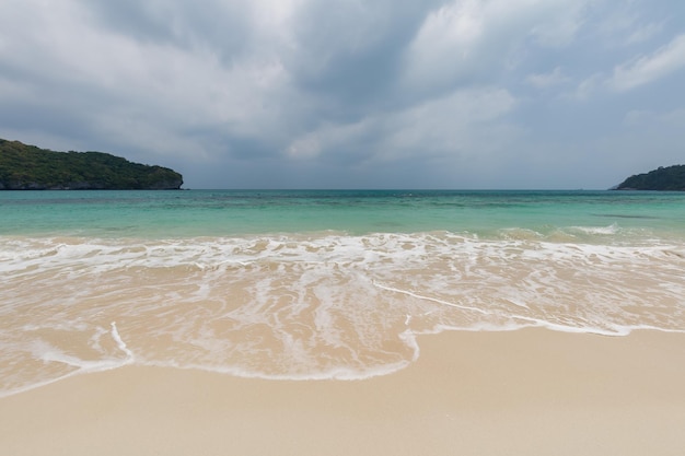 céu e marparaíso tropicalAngthong National Marine Park Koh Samui Suratthani Tailândia