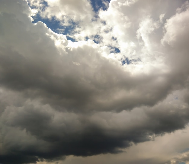 Céu e sol. verão