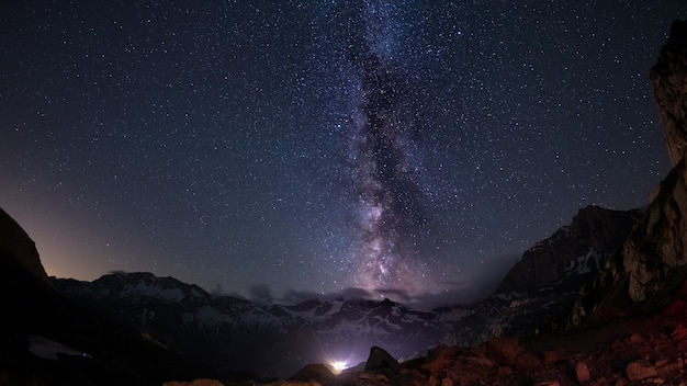 Céu estrelado capturado em alta altitude no verão