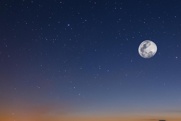 Foto céu noturno com fundo de luz da lua