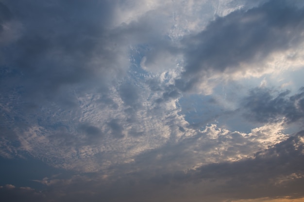 Céu, nuvens, lindas À noite