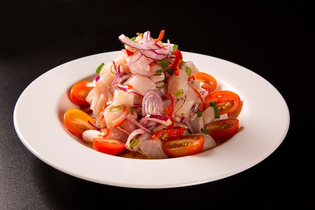 Ceviche de mariscos, plato típico del Perú