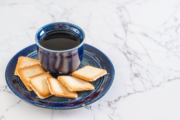 chá com biscoito