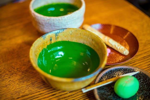 Chá verde tradicional ao estilo Kyoto em casa de chá japonesa