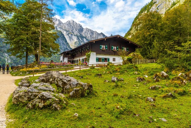 Foto chalet en koenigssee konigsee parque nacional berchtesgaden baviera alemania