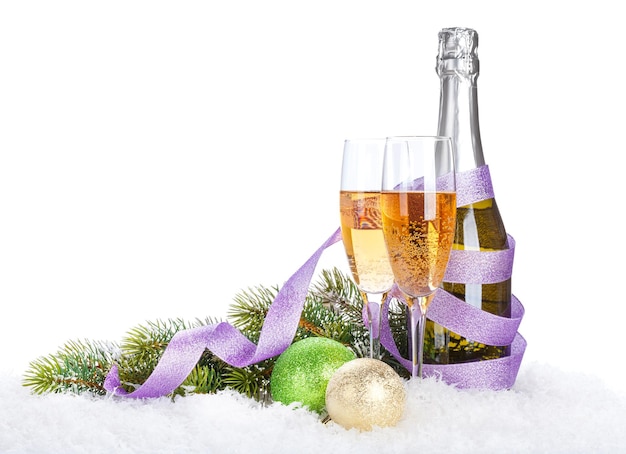 Champagner und Weihnachtsdekor