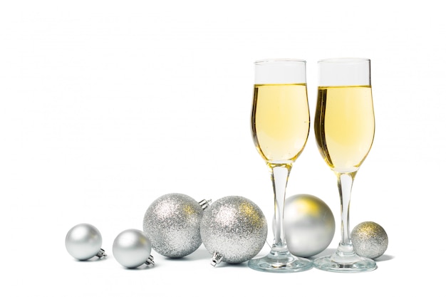 Champagner und Weihnachtsdekor