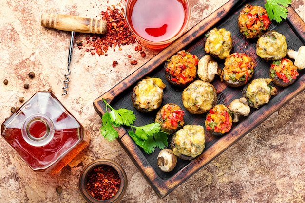 Champiñones rellenos de verduras