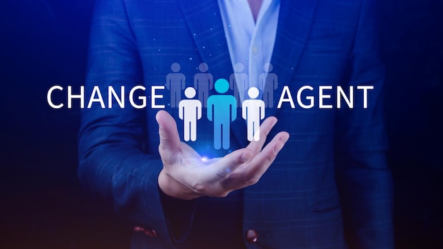 Change Agents Konzept Führungsänderungen, um die Organisation zum Erfolg zu entwickeln Geschäftsmann mit einer menschlichen Ikone mit dem Wort Change Agent