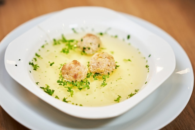 Chanukka-Abendessen traditionelle Gerichte