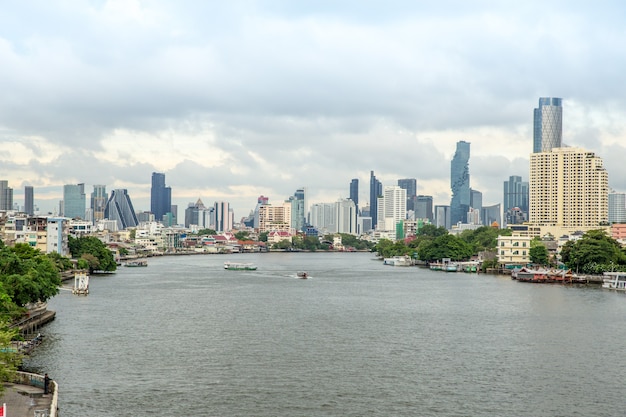 Chao Phraya-Fluss und Flussseitenansicht