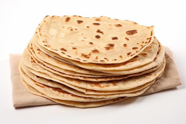 Chapati sobre un fondo blanco.