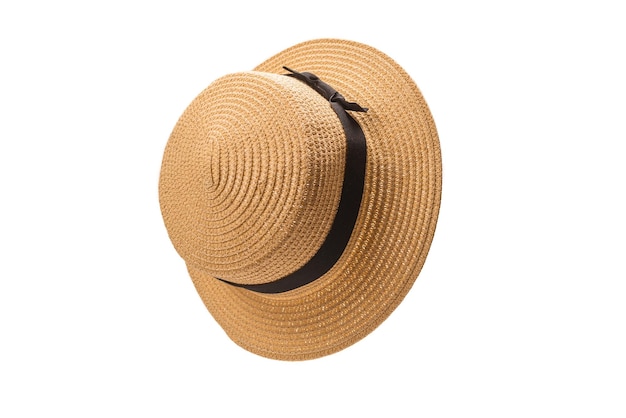 Chapéu de palha com laço preto isolado em fundo branco