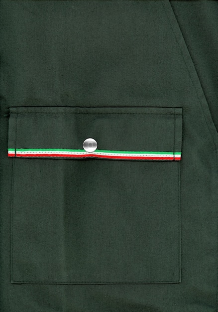 Chaqueta militar verde con bandera de Italia