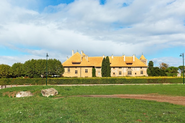 Chateau de Ripaille und Weinberg Ripaille Savoie Frankreich