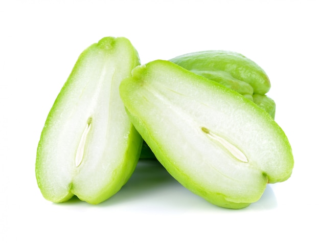 Chayote, isoliert auf weiss