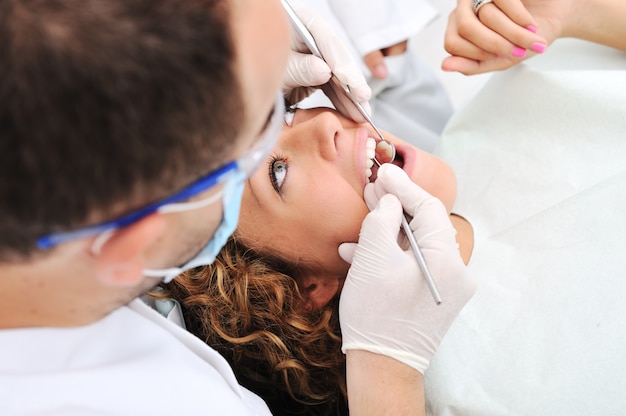 Checkup de dentes do dentista, série de fotos relacionadas