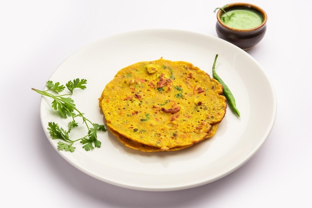 Cheela Chilla ou Chila é um prato de café da manhã Rajasthani geralmente feito com farinha de grama ou besan