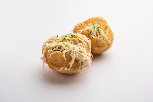 Cheese Puchka Charla india con mucho queso en Golgappe Panipuri Waterballs