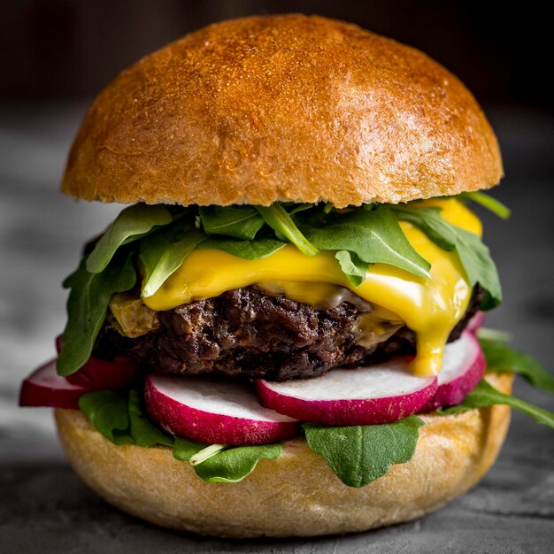 Cheeseburger-Teller in der Nähe