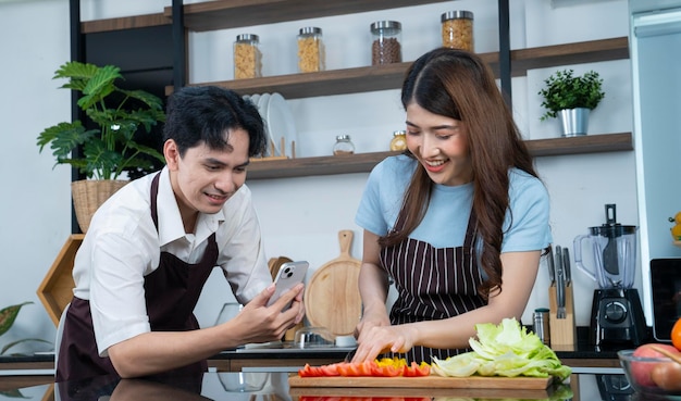 Chef feminino asiático