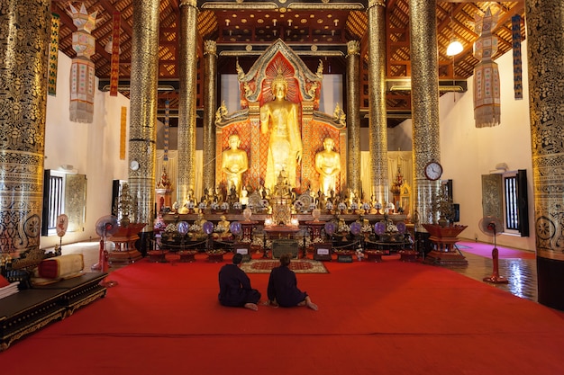 CHIANG MAI, THAILAND - 29. OKTOBER 2014: Wat Chedi Luang Tempelinnenraum.