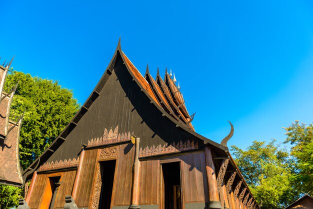 Chiang Rai, Tailandia - 23 de noviembre de 2016: La Casa Negra conocida como Ban Dam o Baandam Museum