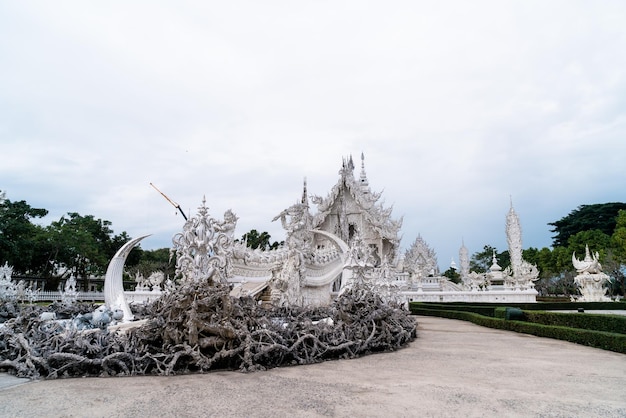 Chiang rai Tailândia 24 de novembro de 2022 Wat Rong Khun FamousTemple ou Templo Branco em Chiangrai Tailândia