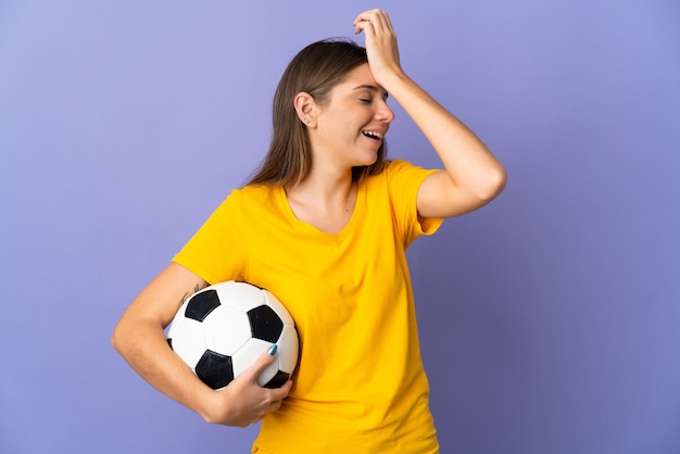 Chica deporte sobre fondo aislado