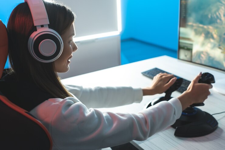 Foto chica gamer profesional entrena por la noche en la computadora