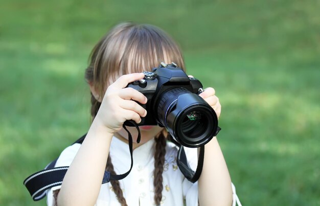 Chica tomando fotos