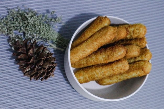 Chicken Finger Nuggets oder Chicken Nuggets in Form von Sticks