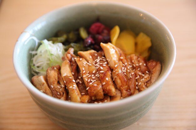 Chicken Teriyaki auf Reis japanisches Essen