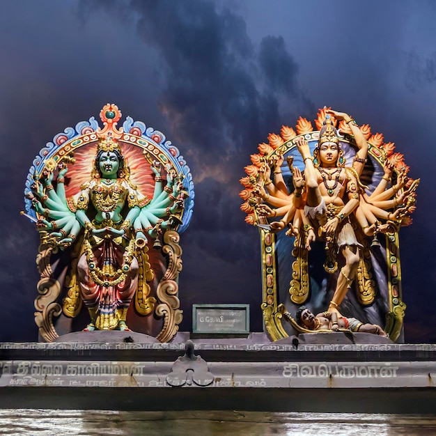 Chidambaram tamil nadu india lord shiva e parvathi na entrada do templo.