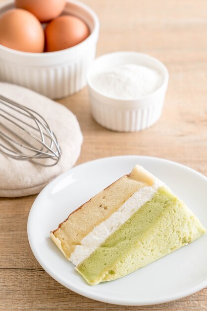 Chiffon Kuchen auf dem Tisch