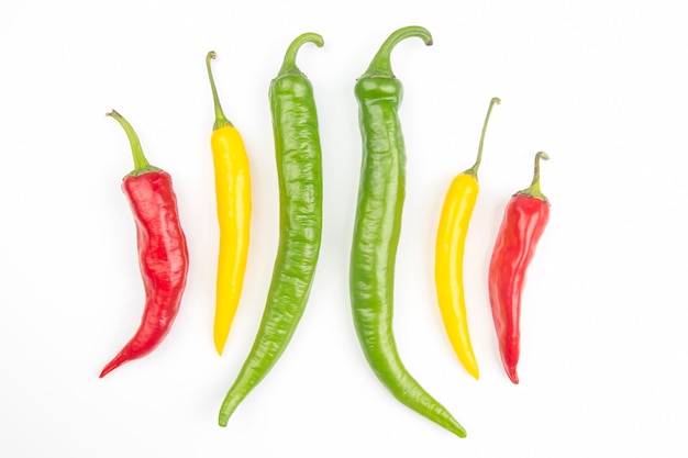 Chile picante de colores. Pimienta. Alimentos vitamínicos vegetales.