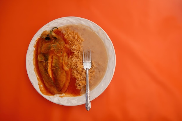 Chile relleno com queijo comida mexicana