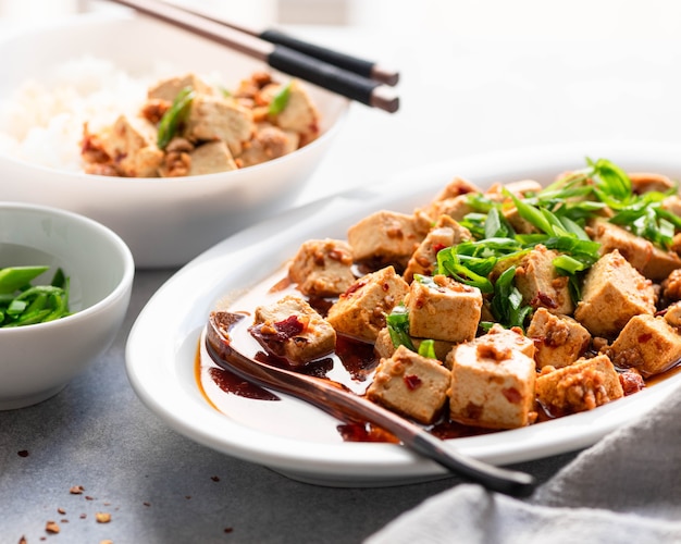 Chili Tofu, plato tradicional chino, enfoque selectivo
